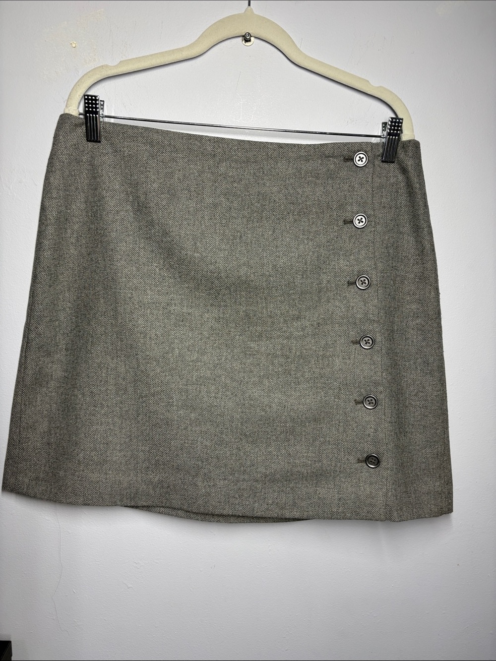 Banana Republic Wool Blend Side-Button Mini Skirt in Gray